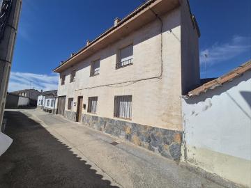 Chalet en venta en Anaya de Alba. Solvia Inmobiliaria...