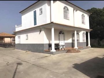 Chalet en venta en Almodóvar del Río, Córdoba