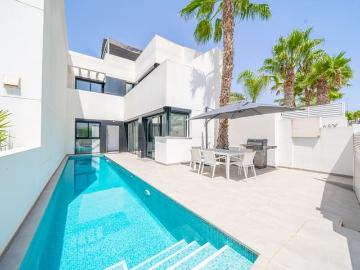 Chalet en venta en La Marina, Alicante Costa Blanca