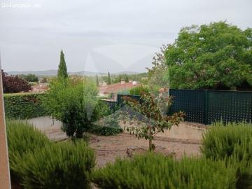 CHALET EN VENTA EN LA ZONA DE CERES GOLF