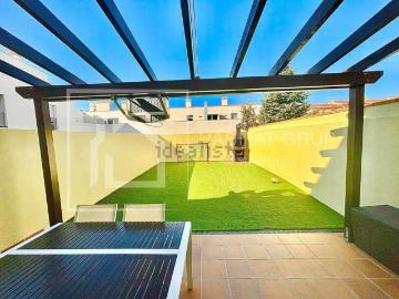 Chalet, Llagostera