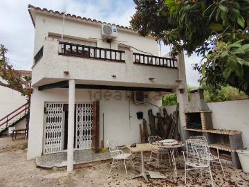 Chalet, Roda de Berà