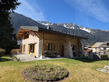 CHAMONIX CHALET 9 PIECES ENTIEREMENT RENOVÉ