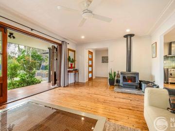 Character filled home with stunning Mt Chincogan views