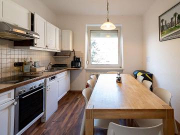 Charmante 3 Zimmer Wohnung mit Balkon zu kaufen, Nähe...