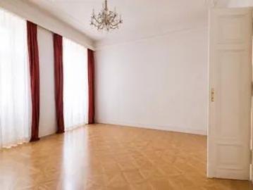 CHARMANTE RUHIGE ALTBAUWOHNUNG IN BESTER INNENSTADTLAGE...