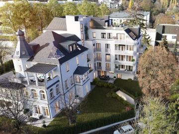 Charmante und Helle 4 Zimmer Dachgeschoss Wohnung mit...