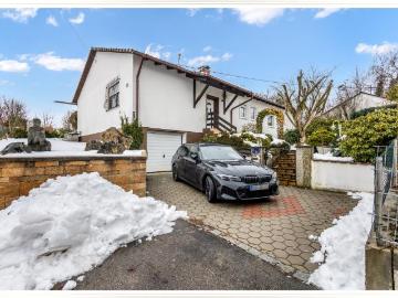 Charmantes Einfamilienhaus auf über 900 m² Grund!