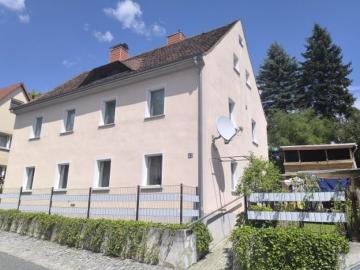 Charmantes Einfamilienhaus in Hanglage mit Weitblick –...