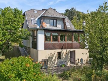 Charmantes Einfamilienhaus mit beeindruckendem Ausblick...