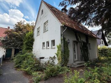 Charmantes Einfamilienhaus mit großem Grundstück