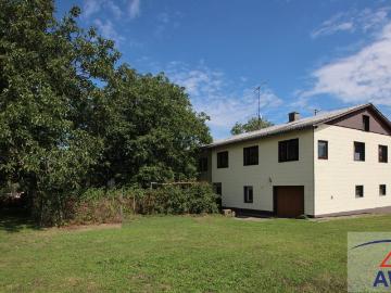 Charmantes, renovierungsbedürftiges Haus mit Garten in...