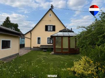 >> KAUFANBOTE LIEGEN VOR!   Charmantes Wohnhaus...