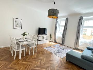 Charming 1 Bedroom Period Apartment in a Quiet Location,...