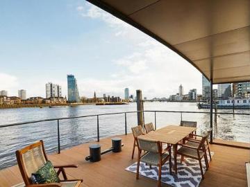 Cheyne Walk, Chelsea, 2 Bedroom House