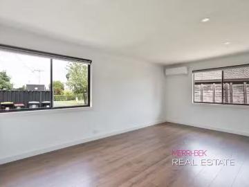 New 3 BR 14 Yandoit Court, Meadow Heights, VIC 3048
