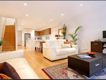 CHIC WAREHOUSE STYLE LIVING