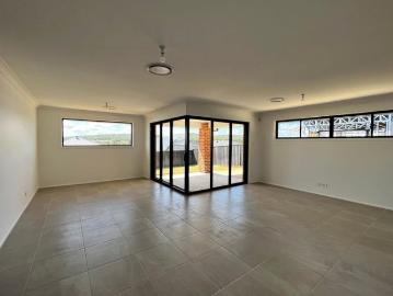 Contemporary Family Living in Potters Lane Estate