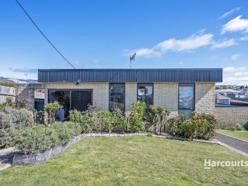 Convenient Living in the Heart of Upper Burnie