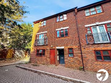 Congleton Grove, London SE18, 3 bed end terrace house to...