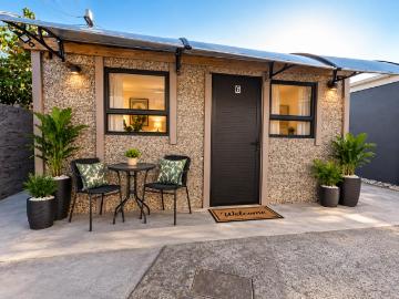 Cosy Bachelor Flat to Rent – Ideal for a Single Working...