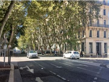 Coté joliette 45 m2 Climatisé à rénover de T2 au 4ème et...