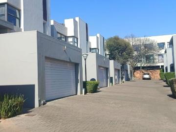 Cluster to rent in Menlo Park