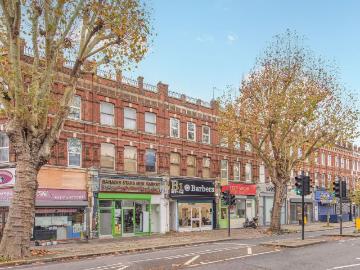 Cricklewood Broadway NW2, Cricklewood, London, 2 bed...