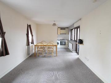 Cricklewood Lane, London NW2 2 bed flat to rent £1,850...