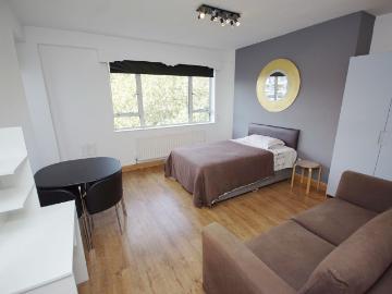 Culver House, Holborn WC1R, 2 bed flat to rent, £2,947...
