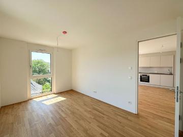 Dachgeschosswohnung mit Weitblick, inkl. PP, Hz, WW und...