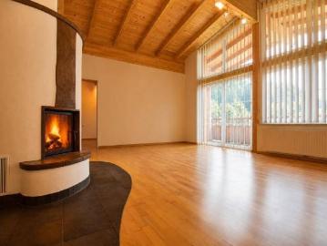 Dachgeschosswohnung mit Sichtdachstuhl, Kaminofen und...