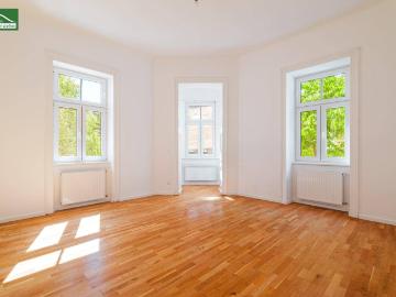 Das Hasner Palais – Eckwohnung mit Erker und separater...