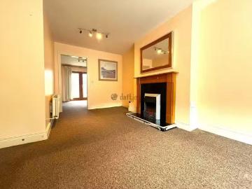 Nice Hansted Park, Lucan, Co. Dublin is for rent
