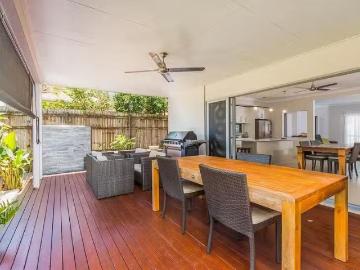 Nice 5 Dawson Drive, Manly West, QLD 4179
