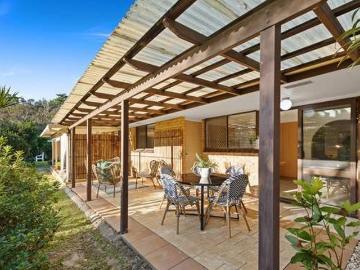 DECEASED ESTATE AUCTION UNIQUE OVER 50 LIFESTYLE LIVING