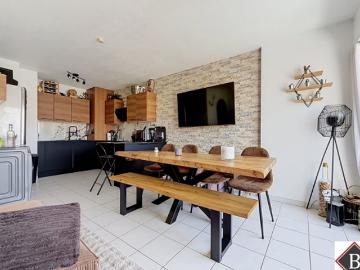 Découvrez un Appartement T2 + terrasse en dernier étage,...