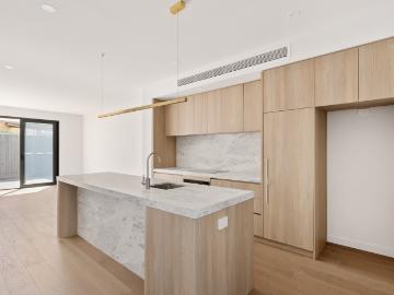 Discover Modern Bayside Living – Three Bedroom Townhouse...