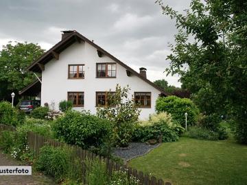 Doppelhaushälfte mit 2 Wohnungen