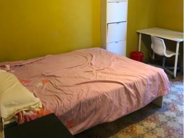 Double bedroom, with balcony, in 5 bedroom apartment