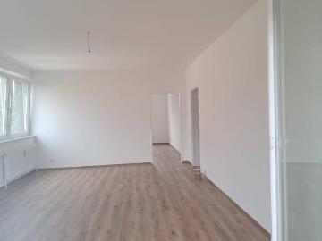 Dr.Schauerstr.6a, DG: WG geeignete, zentral gelegene,...