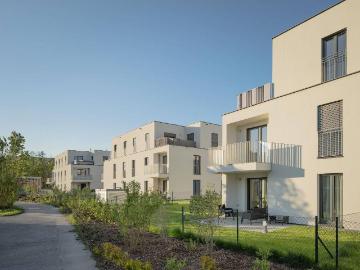 Drei Zimmer Wohnung mit Loggia/Balkon