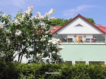 Dreifamilienhaus mit Garage + Kapitalanlage