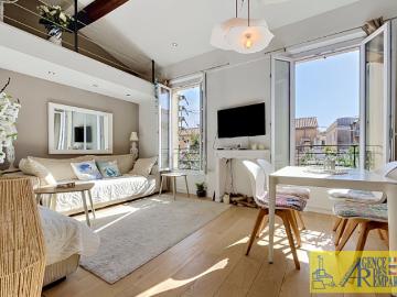 Duplex de charme au coeur du Vieil Antibes