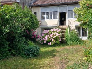 Echoppe Bordelaise de 184m2 à Rénover avec jardin à la...