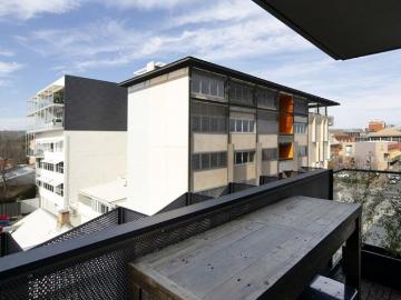 East End Living One Bedroom Apartment Great Opportunity...