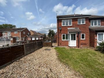 Eastfield Road, Thurmaston, Leicester LE4, 2 bed semi...