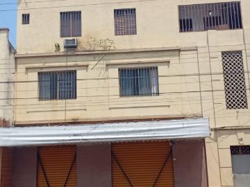 EDIFICIO COMERCIAL CALLE RICAURTE PUERTO LA CRUZ VE49...
