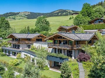 Einzigartige Luxusvilla mit Gästehaus in prominenter Toplage