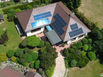 Einzigartiger Bungalow mit Ruhelage und Edelstahl Pool...